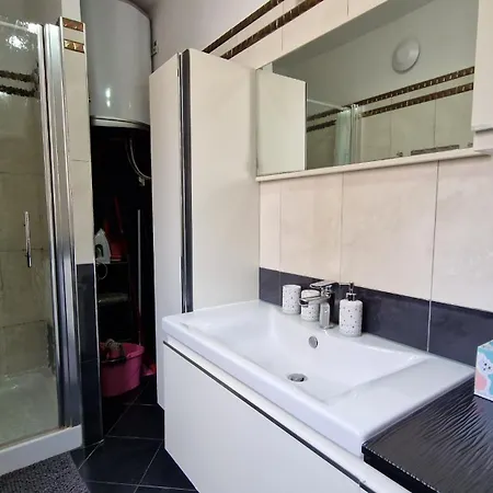 Sun Kissed Apartment Koper